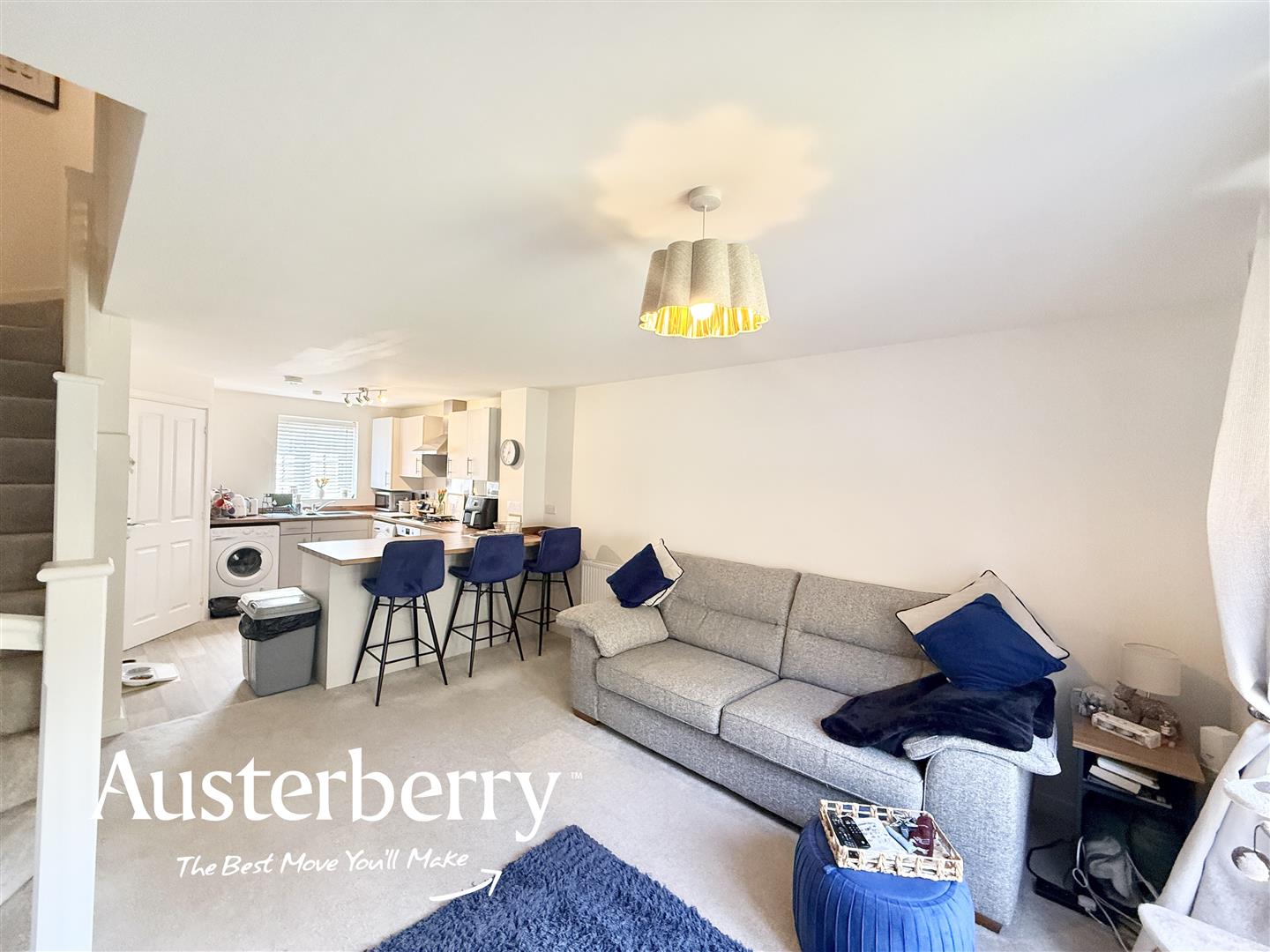 2 bed property in Hawarden Way, Stoke-On-Trent